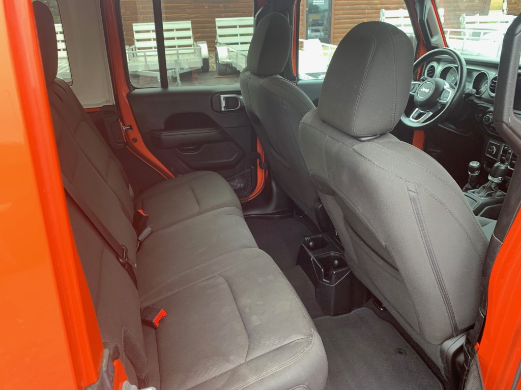 2019 Jeep Wrangler - photo 8