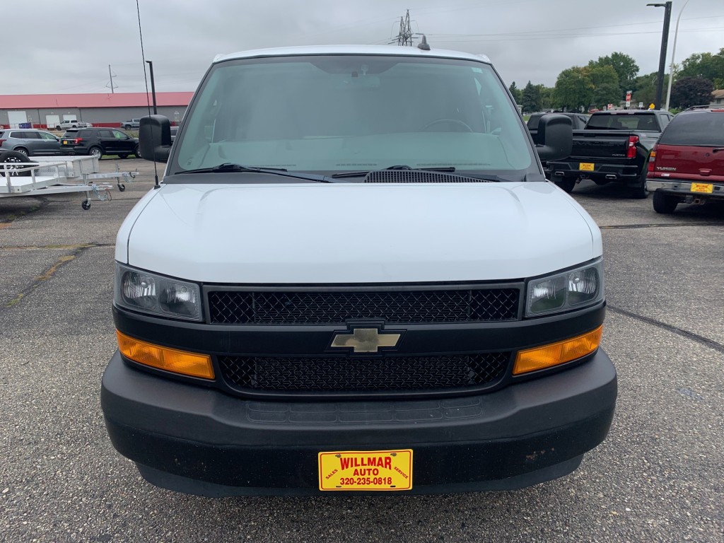 2019 Chevrolet Express - photo 2