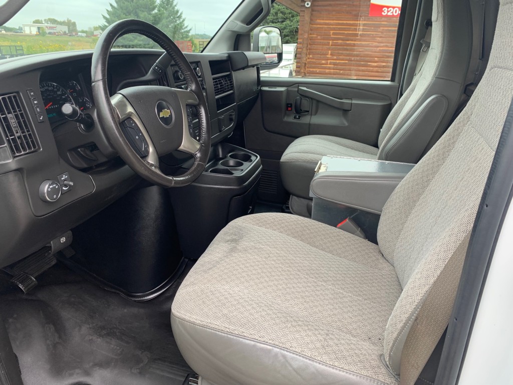 2019 Chevrolet Express - photo 4
