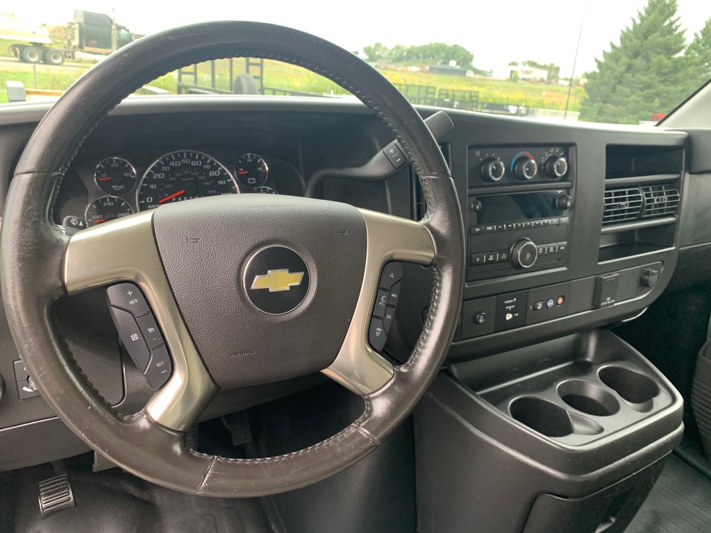 2019 Chevrolet Express - photo 5
