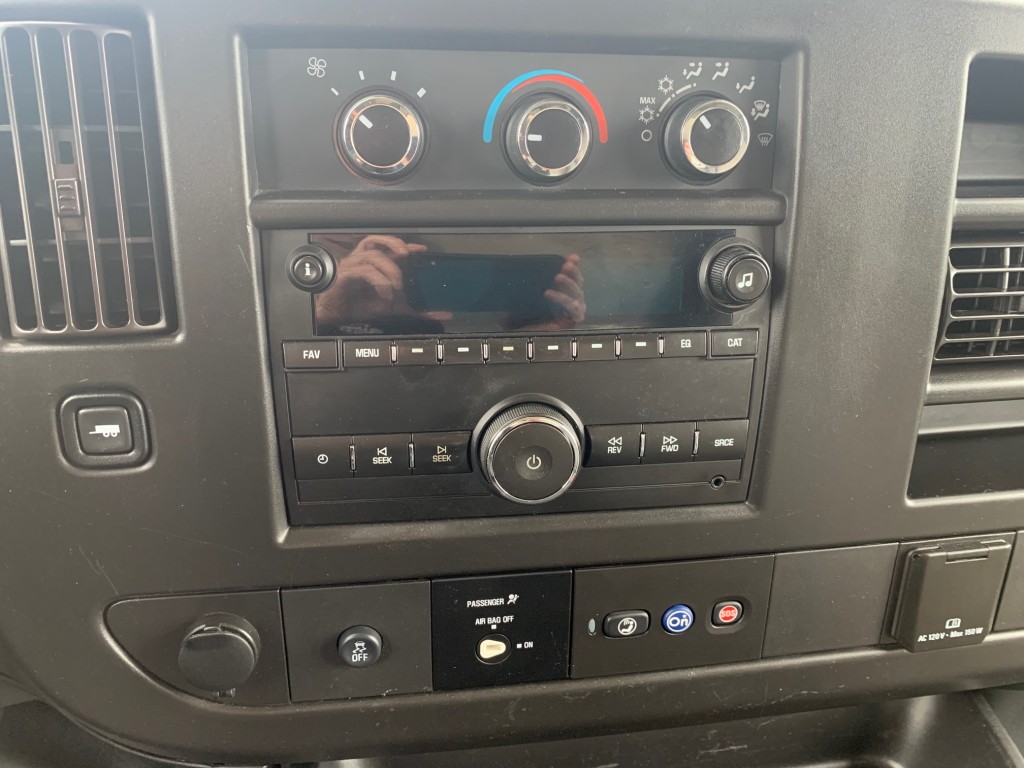 2019 Chevrolet Express - photo 10
