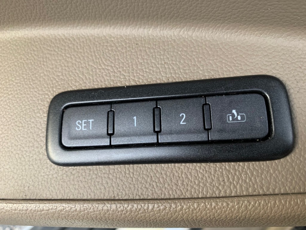 2017 GMC Yukon - photo 18