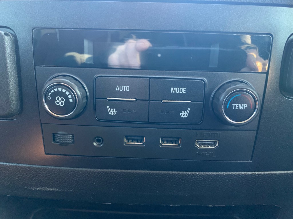 2020 Chevrolet Suburban - photo 10