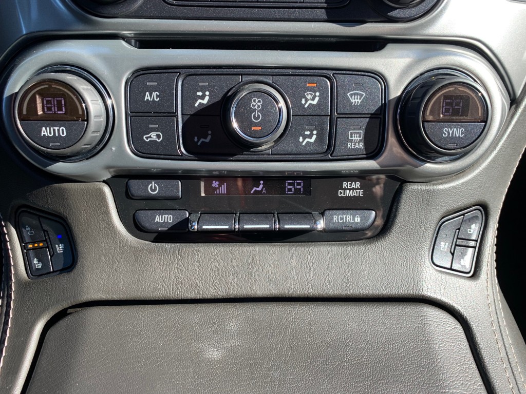2020 Chevrolet Suburban - photo 15