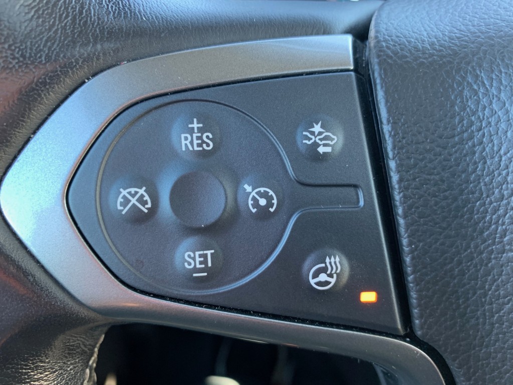 2020 Chevrolet Suburban - photo 17