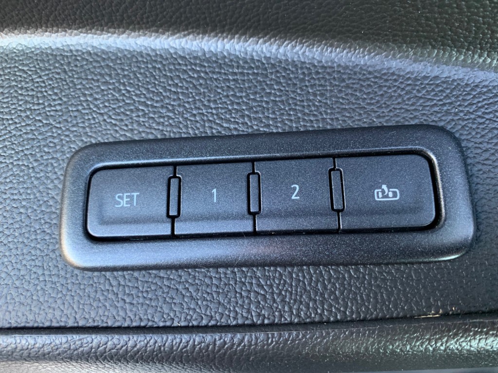 2020 Chevrolet Suburban - photo 19